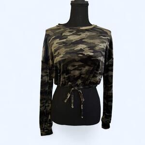 Velour Green camo long sleeve crop top with drawstring Size Small